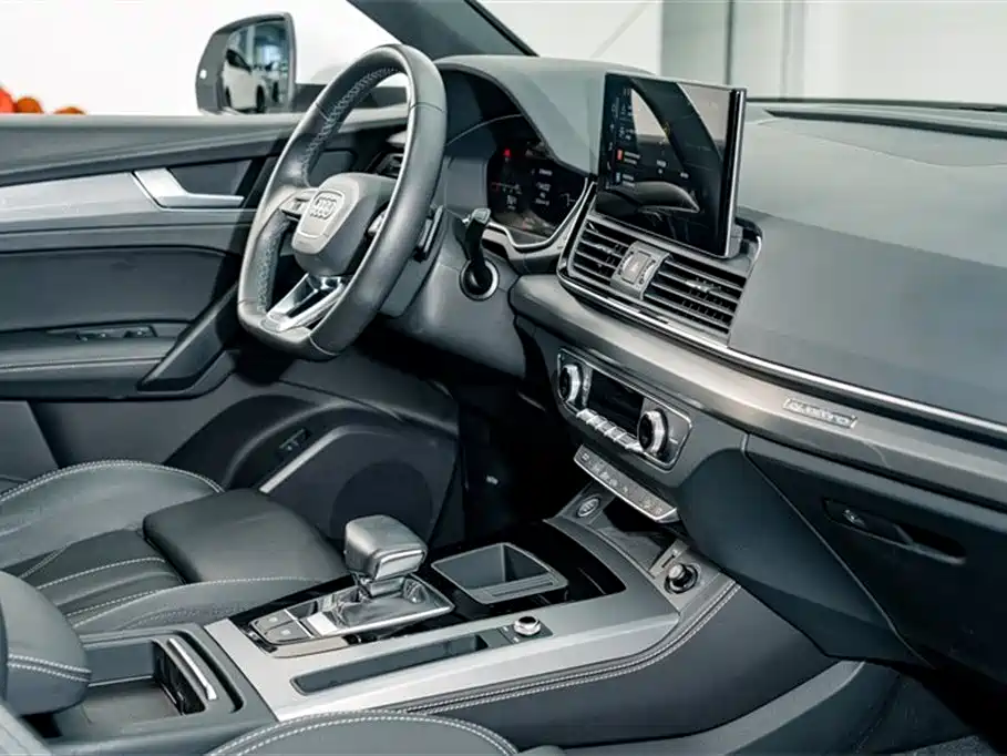 Audi Q5L Sportback 2021 40 TFSI Fashion фото 18