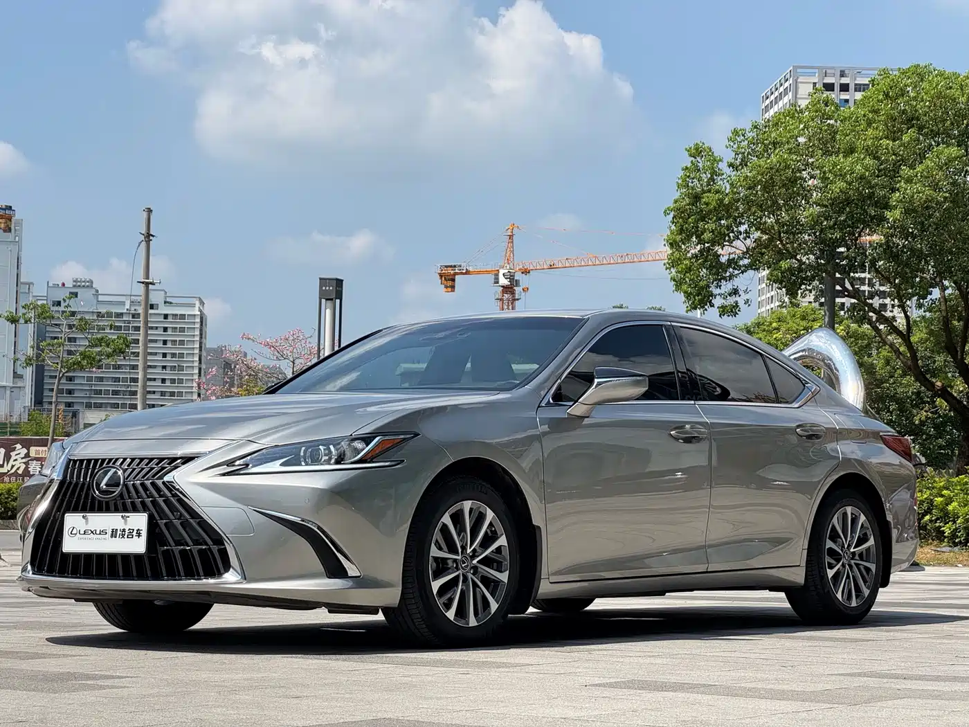 Lexus ES 2022 — пригон из Китая