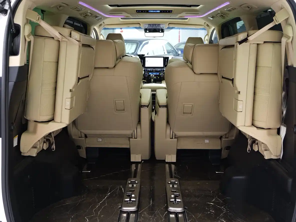 Toyota Alphard 2021 Hybrid 2.5L Luxury фото 15