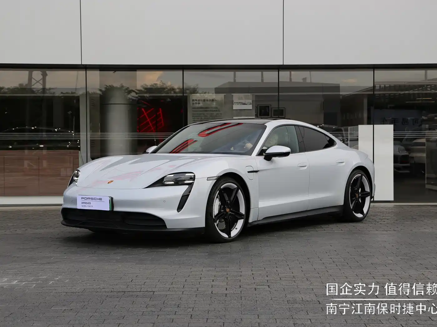 Porsche Taycan 2022 Taycan