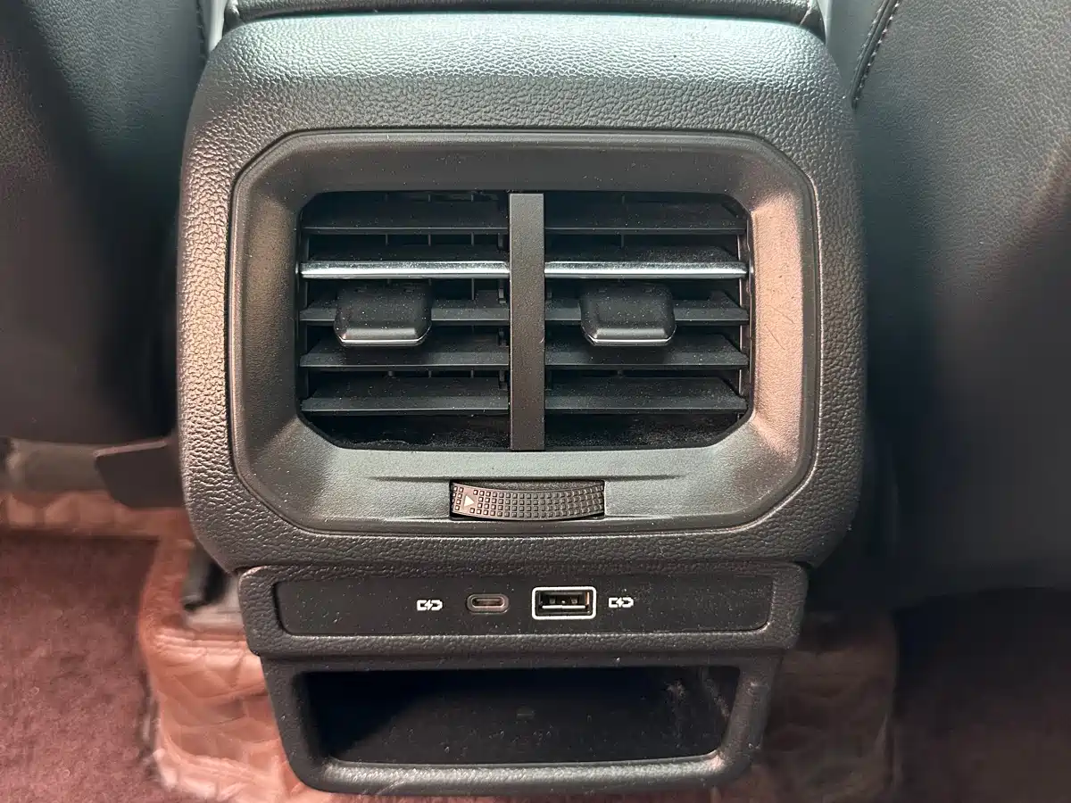 VOLKSWAGEN TUYUE