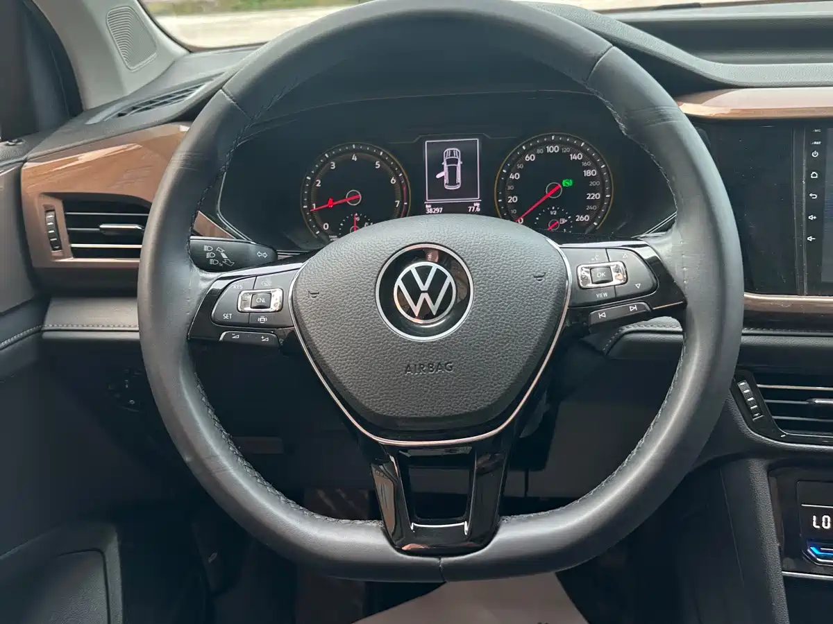 Volkswagen Tharu 2022 280TSI 2WD Comfort фото 23