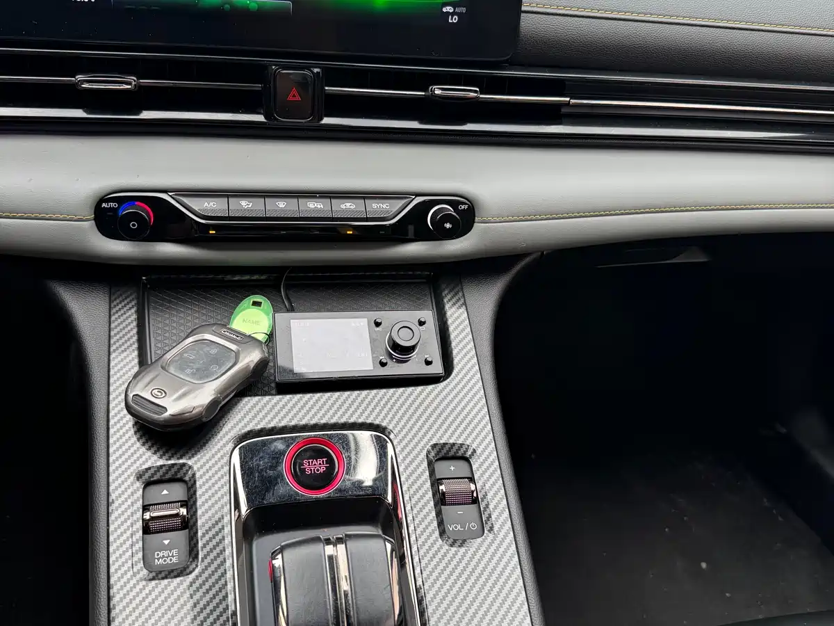 GAC Trumpchi Trumpchi Emkoo 2021 270T DCT J15 Edition фото 8