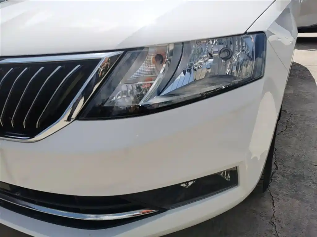 Škoda Rapid 2019 1.5L Manual Comfort Version China VI фото 24