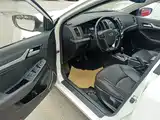 Фото 16 - Geely Vision