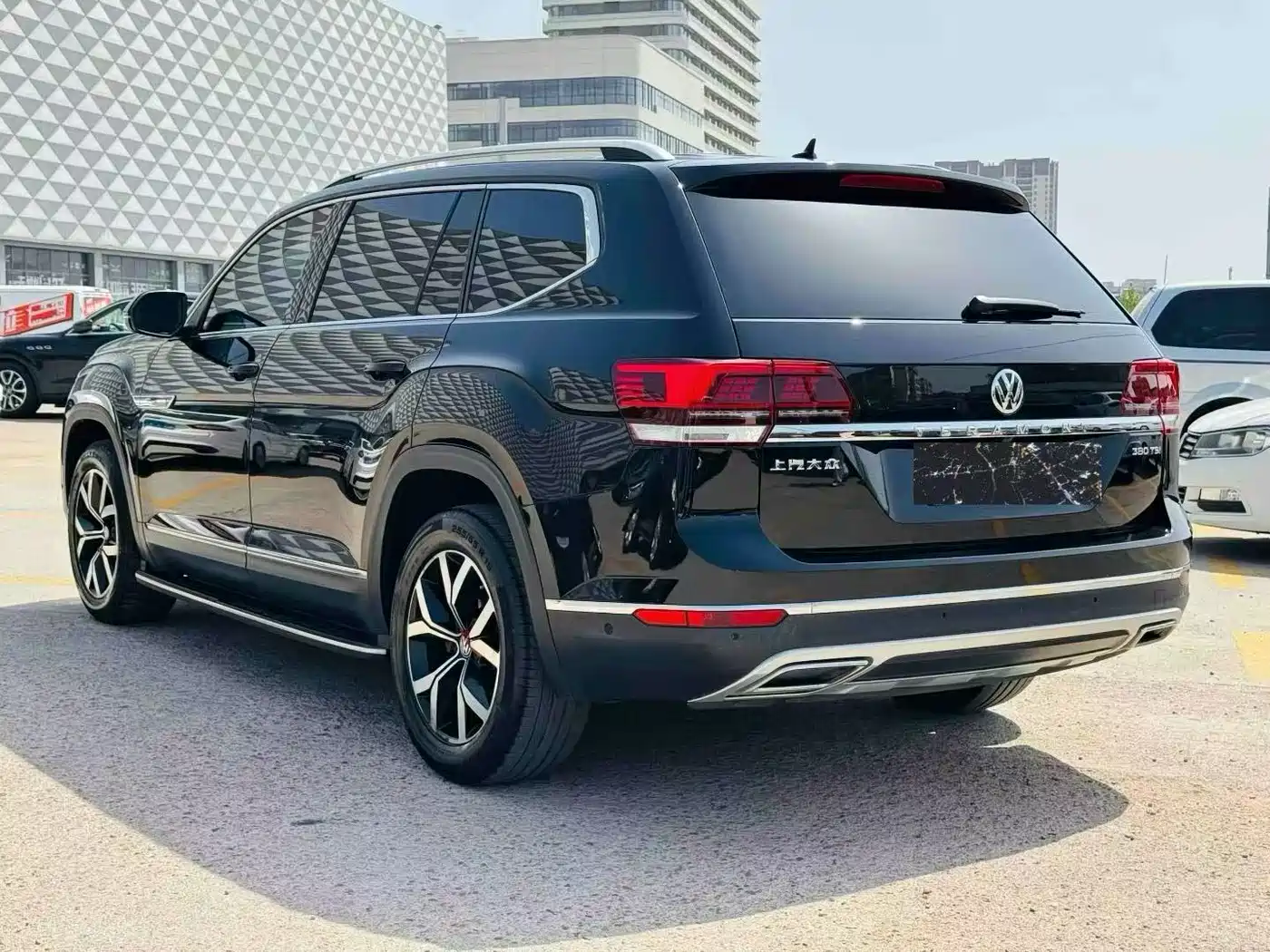 Volkswagen Teramont 2019 380TSI 4WD Luxury Edition China VI фото 3