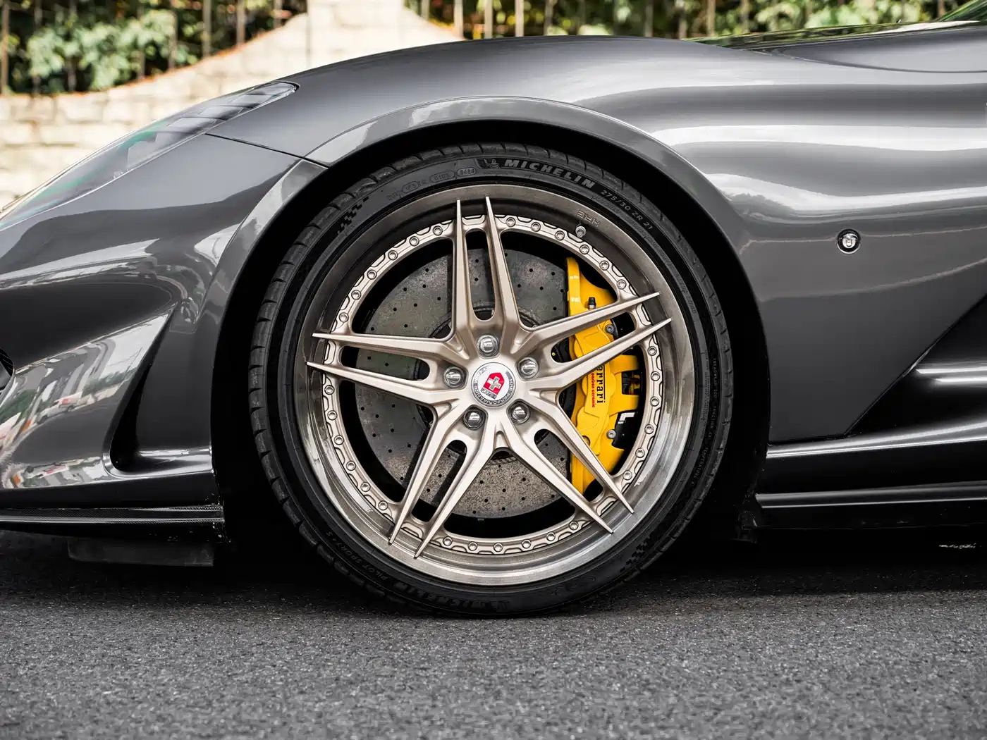 Photo 57 - Ferrari 812