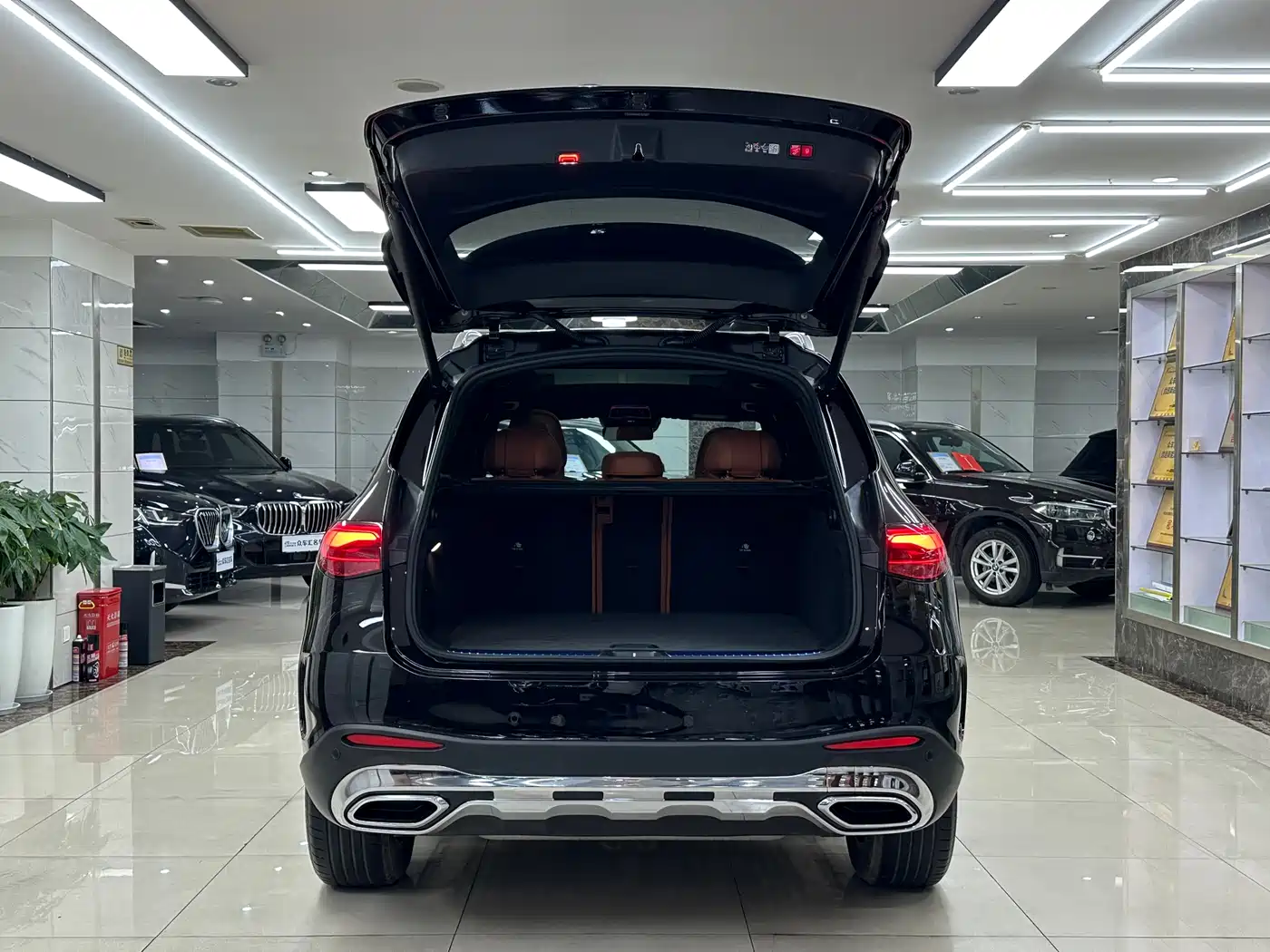 Mercedes-Benz GLC 2026 GLC 300 L 4MATIC Sport 5-Seater фото 7