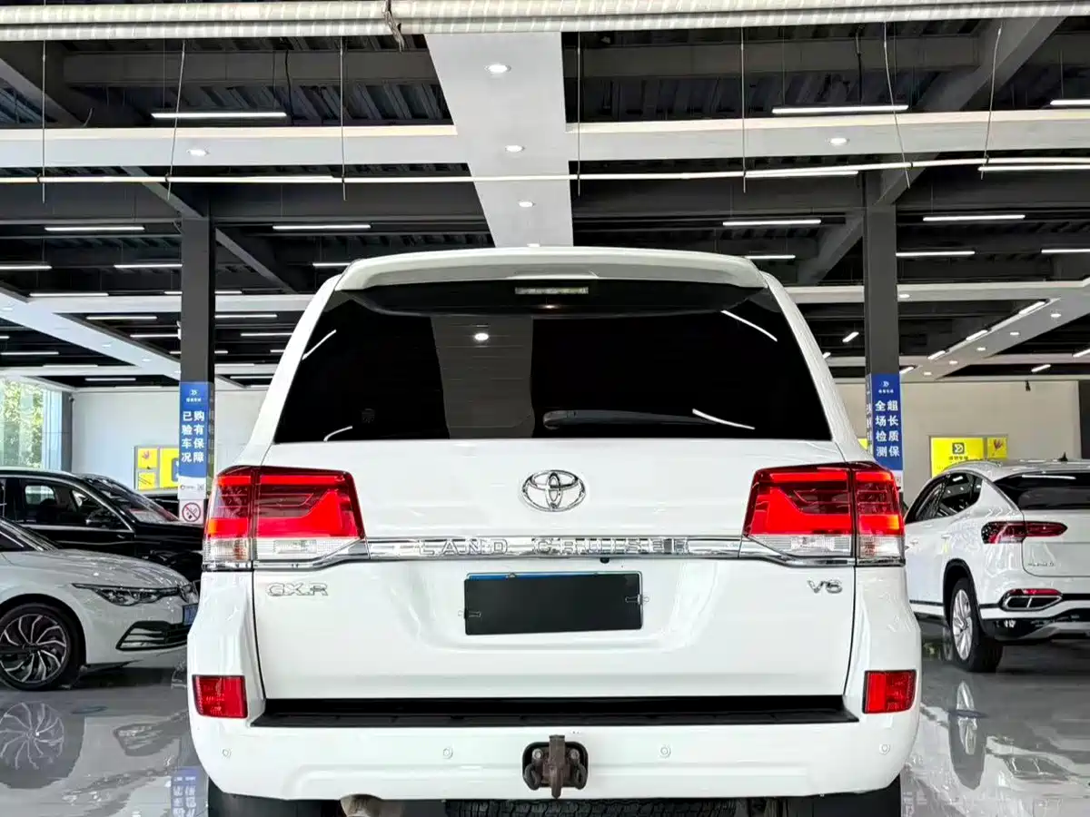 Toyota Land Cruiser (Import) 2018
