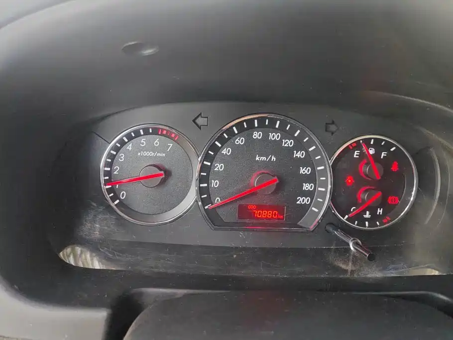 Changan Yuexiang V3 2017 2015 1.4L Manual Happiness Model China IV