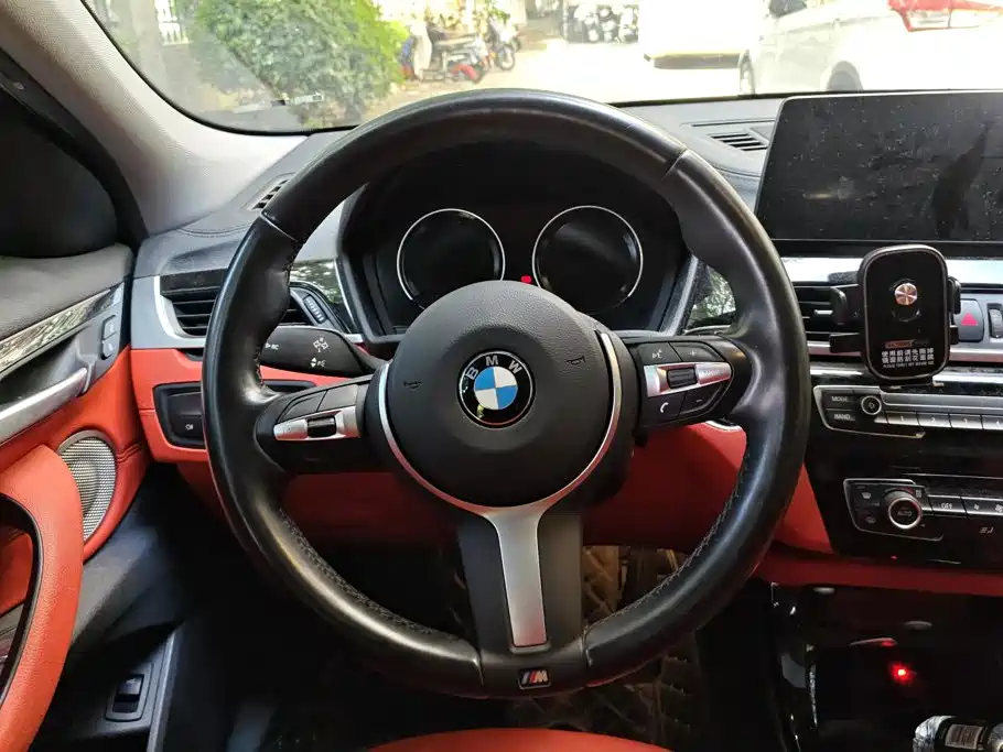 Photo 15 - BMW X2