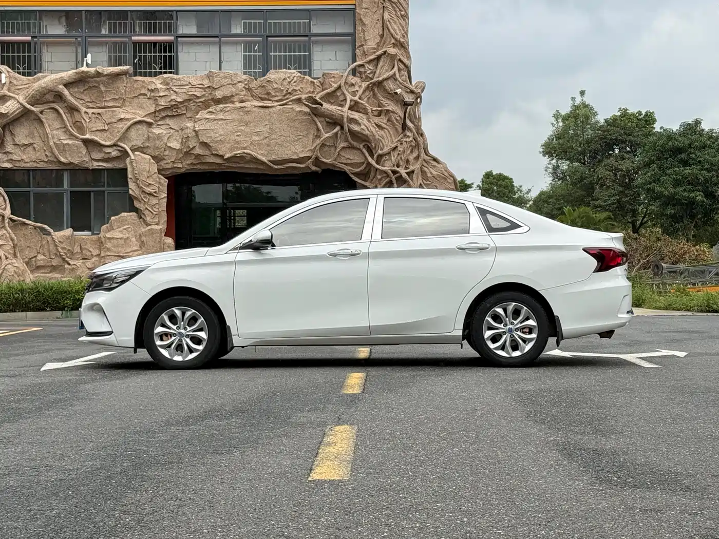 GAC Trumpchi Trumpchi GA4 2018 2018 200T Automatic Luxury