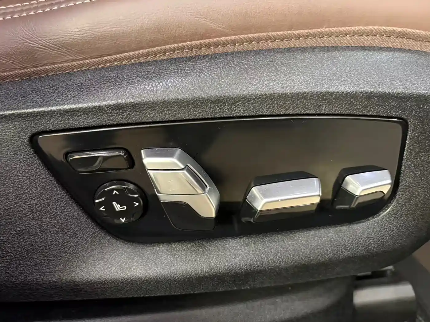 BMW 6 Series GT 2018 640i xDrive M Sport Package фото 21