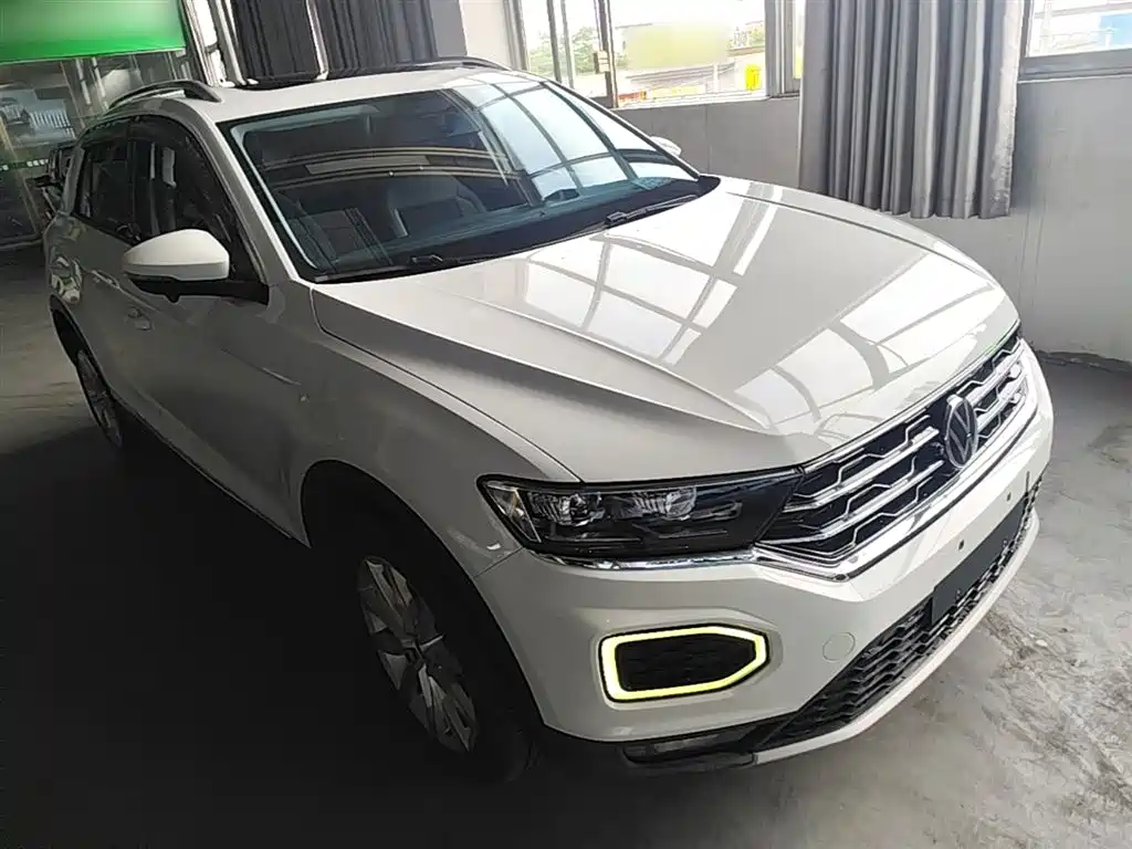 VOLKSWAGEN T-ROC EXPLORING SONGS