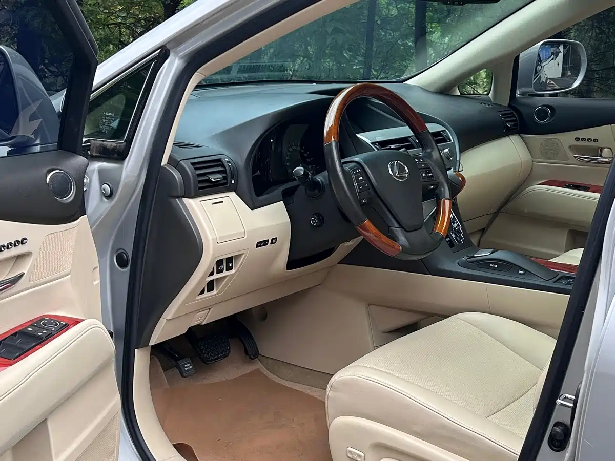 Lexus RX Classic 2009 Model 350 Premium Edition фото 9