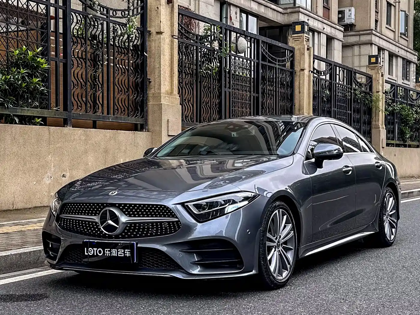 Mercedes-Benz CLS 2018 CLS 300 Luxury