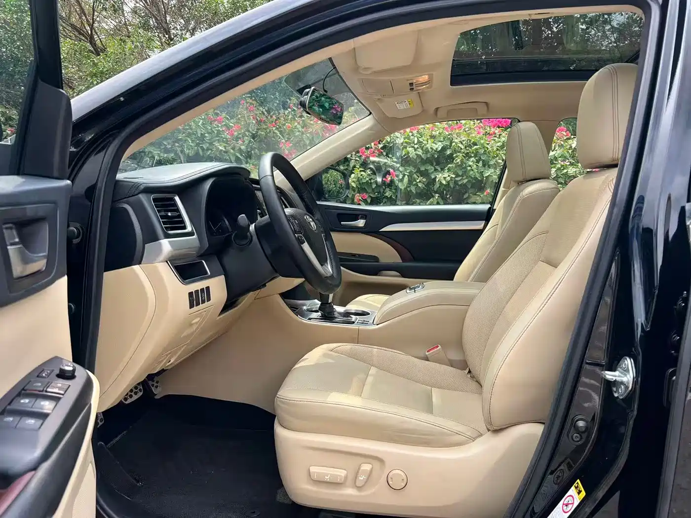 Toyota Highlander 2015 2.0T FWD Luxury Edition 7-seater фото 4