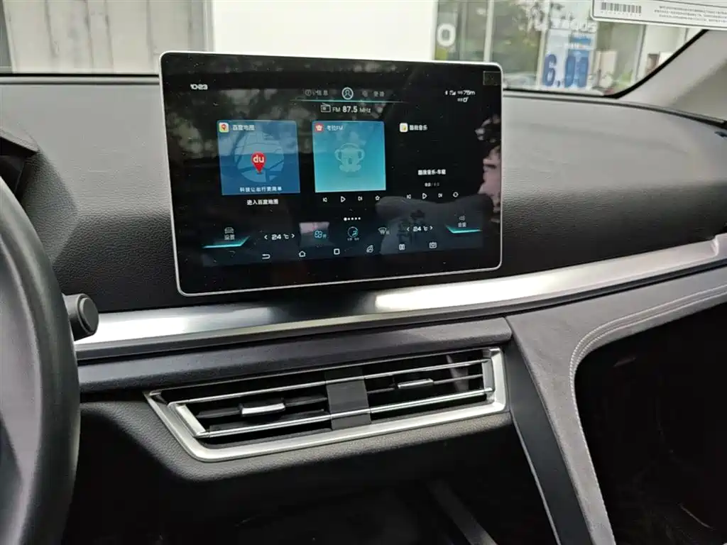BYD Song Pro New Energy 2019 DM 1.5T 4WD Performance Luxury фото 13