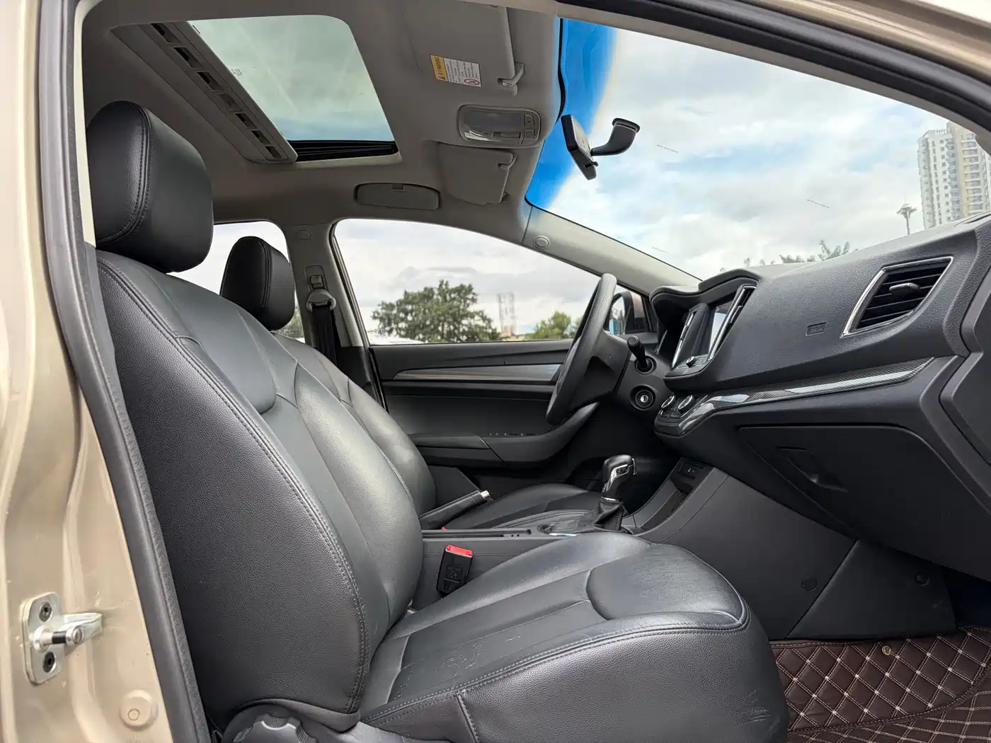 Roewe 360 2016 2015 1.5L Automatic Luxury
