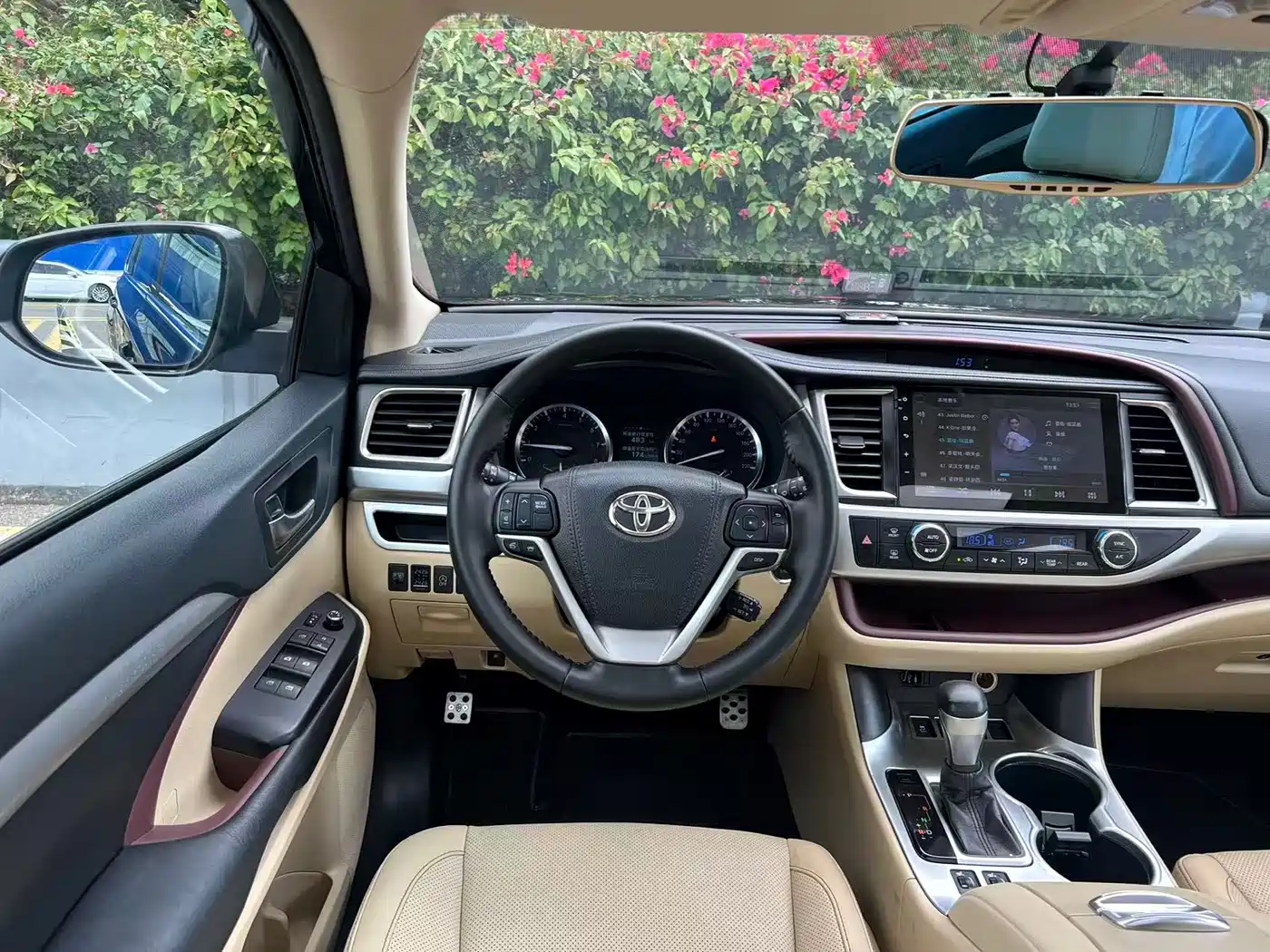 Toyota Highlander 2015 2.0T FWD Luxury Edition 7-seater фото 7