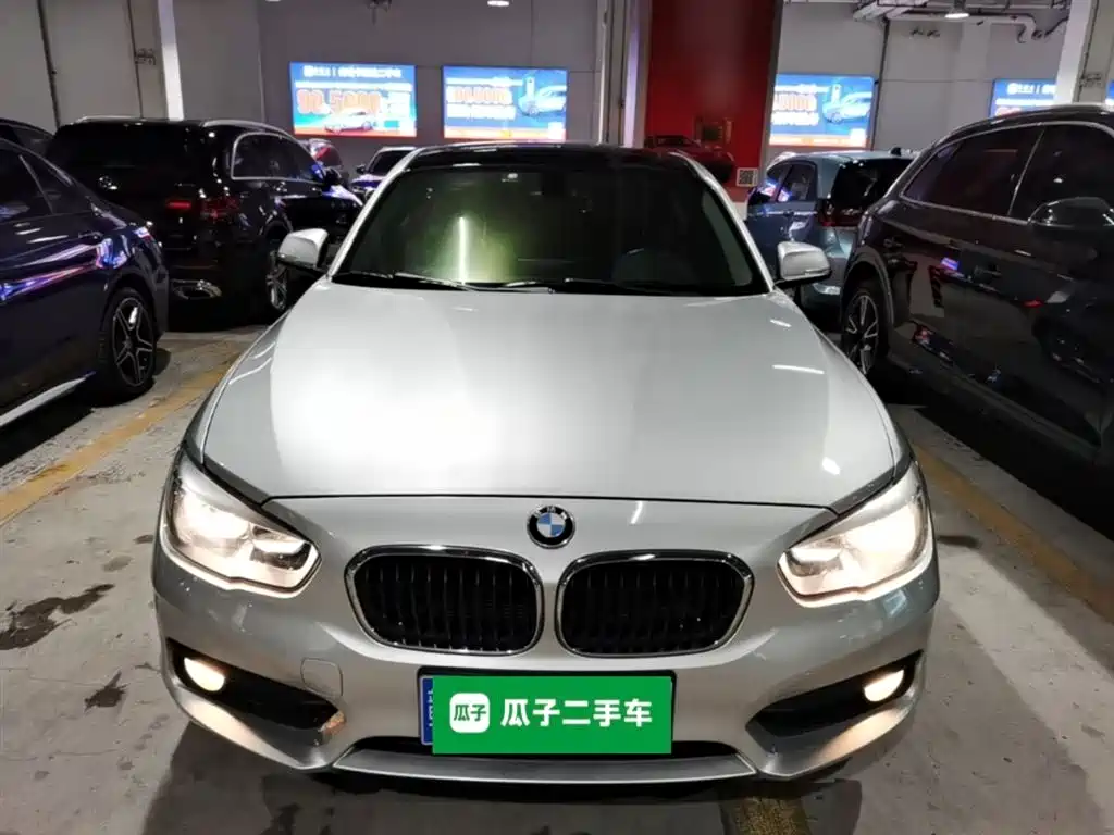 BMW 1 Series (Import) 2016 118i Leading фото 3
