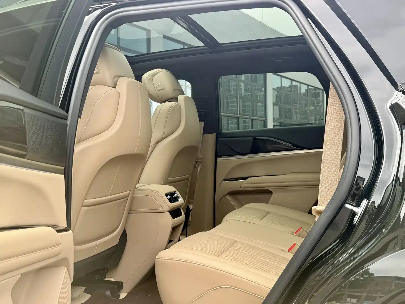 Cadillac XT5 2025 2.0T Luxury фото 9