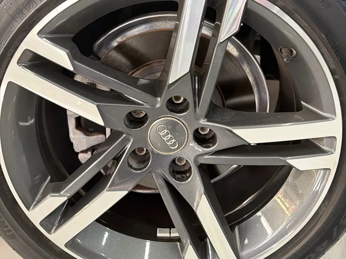 Audi A4L 2020 40 TFSI Luxury Dynamic фото 16
