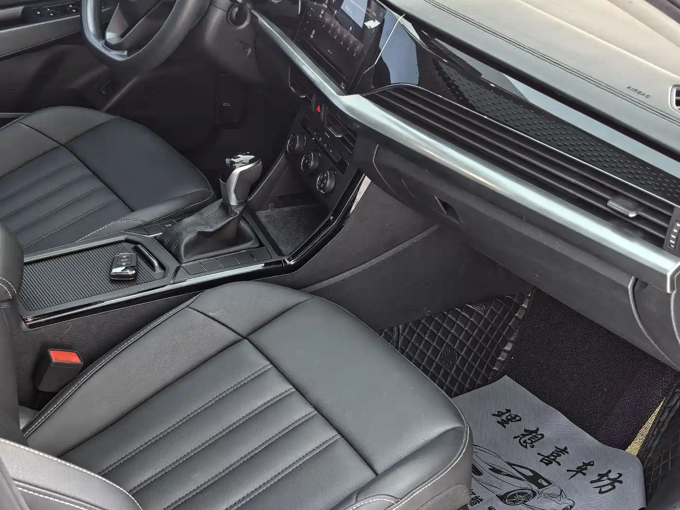 Volkswagen Passat 2023 280TSI Business Edition фото 18