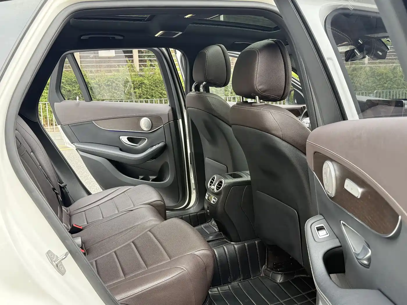 Mercedes-Benz GLC 2021 GLC 260 L 4MATIC Luxury фото 12