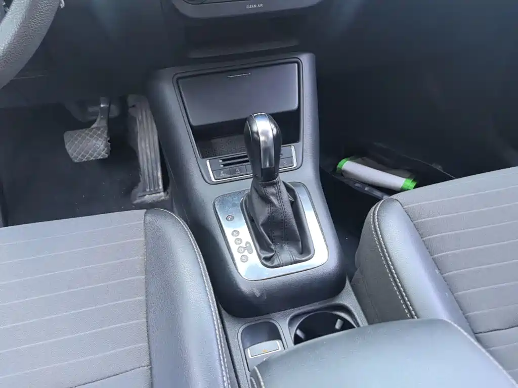 صورة 14 - Volkswagen Tiguan