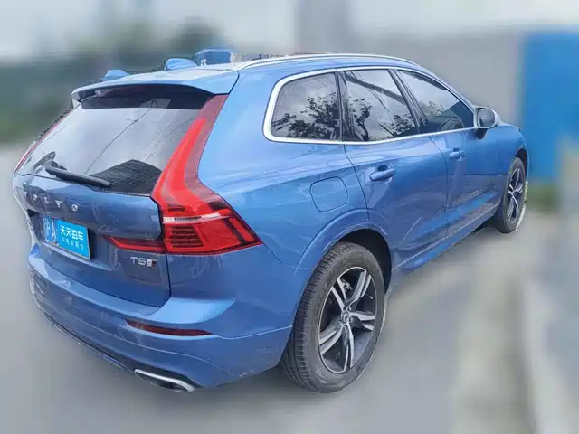 Volvo XC60 2019 T5 AWD Zhi Yuan Sport Edition China V — фото 2