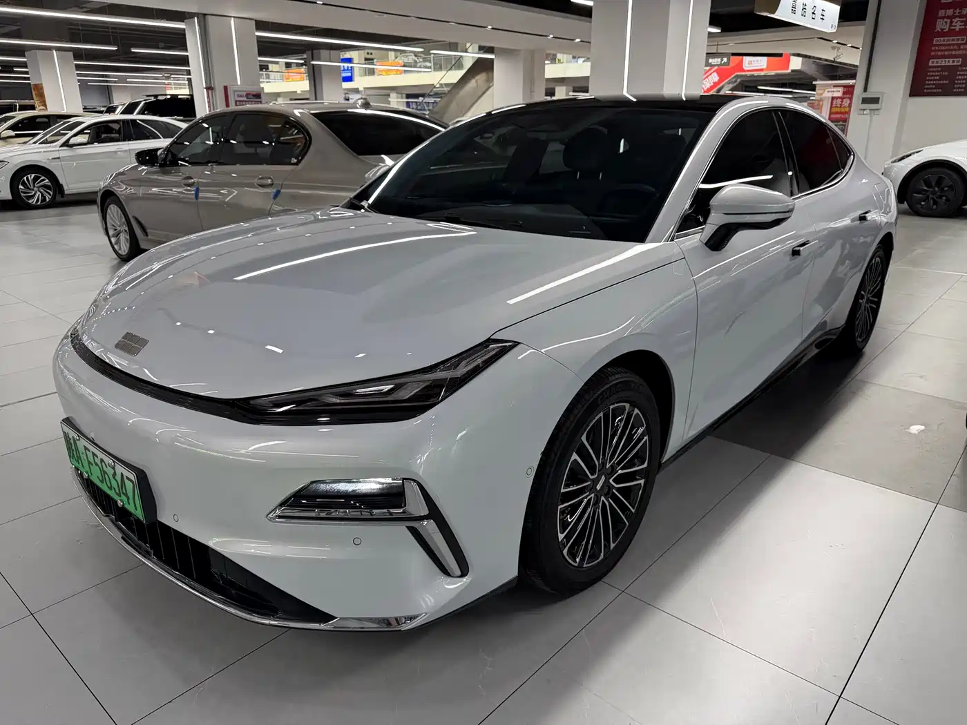 Geely Galaxy Galaxy Xingyao 8 2025 130km EM-i Premium Edition