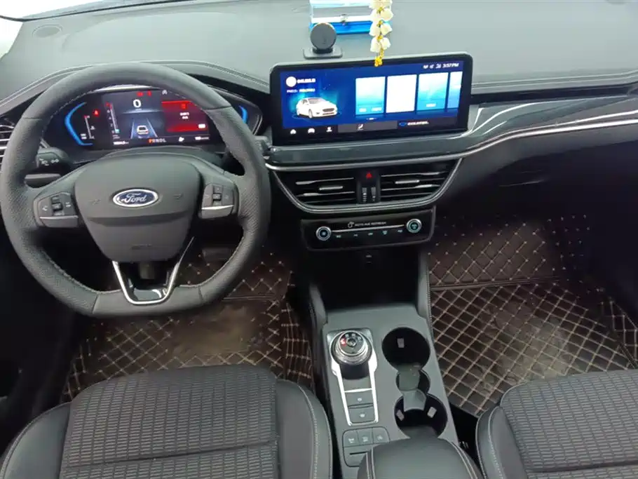 FORD FOX