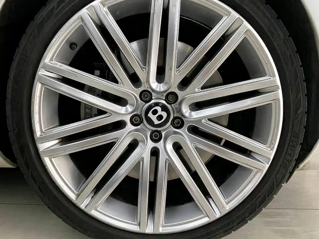 صورة 10 - Bentley Continental