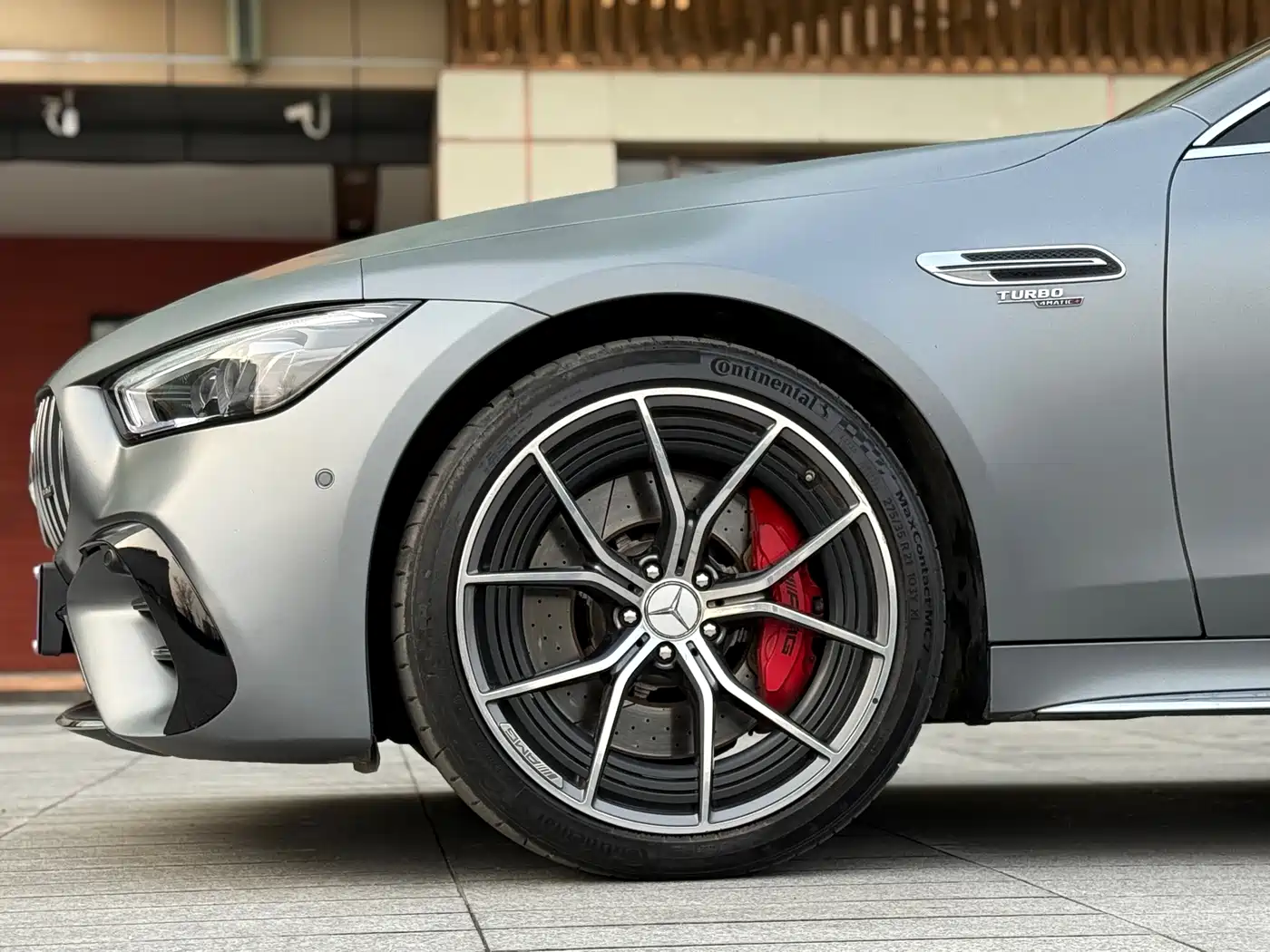 MERCEDES-BENZ AMG GT