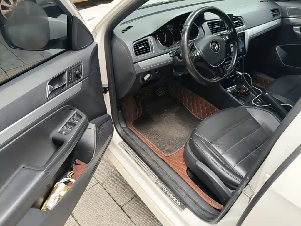 Volkswagen Lavida Tour 2018 2017 230TSI DSG Comfort Edition