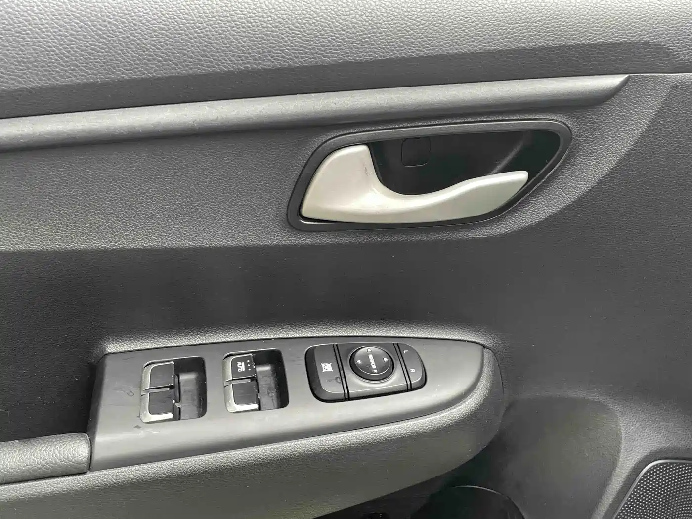 Kia K2 2017 Sedan 1.4L AT GLS фото 3