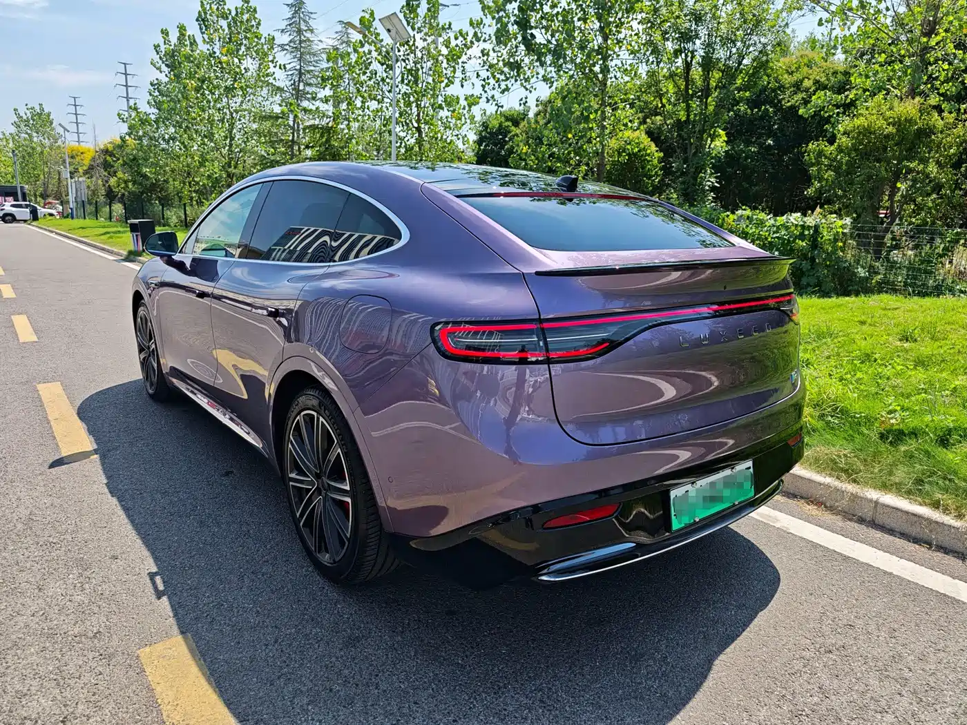 Zhijie Luxeed R7 2025 2025 Extended Range 331km Ultra