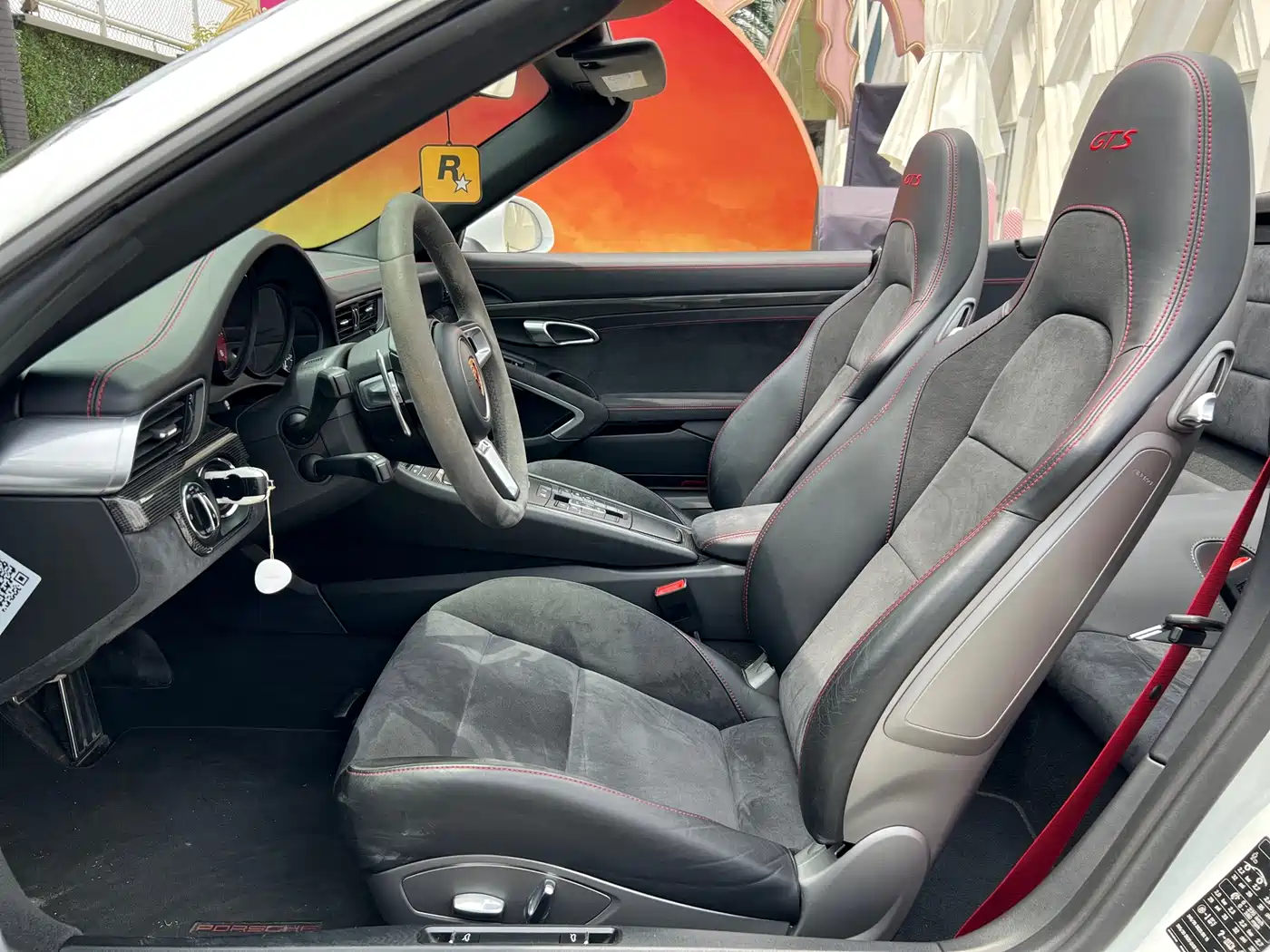 Porsche 911 2017 Carrera Cabriolet GTS 3.0T фото 10