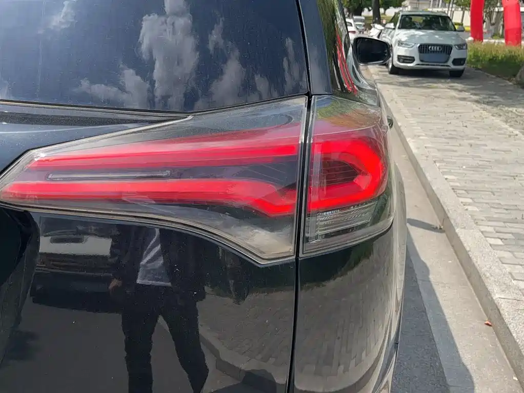 Toyota RAV4 Rongfang 2016 2.0L CVT 2WD Trend (China V) фото 25