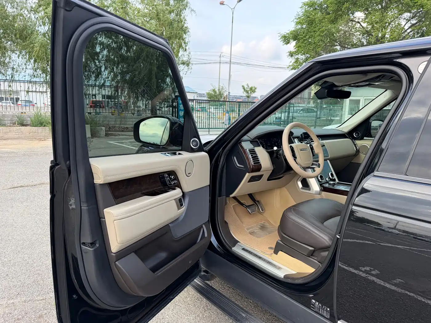 LAND ROVER RANGE ROVER