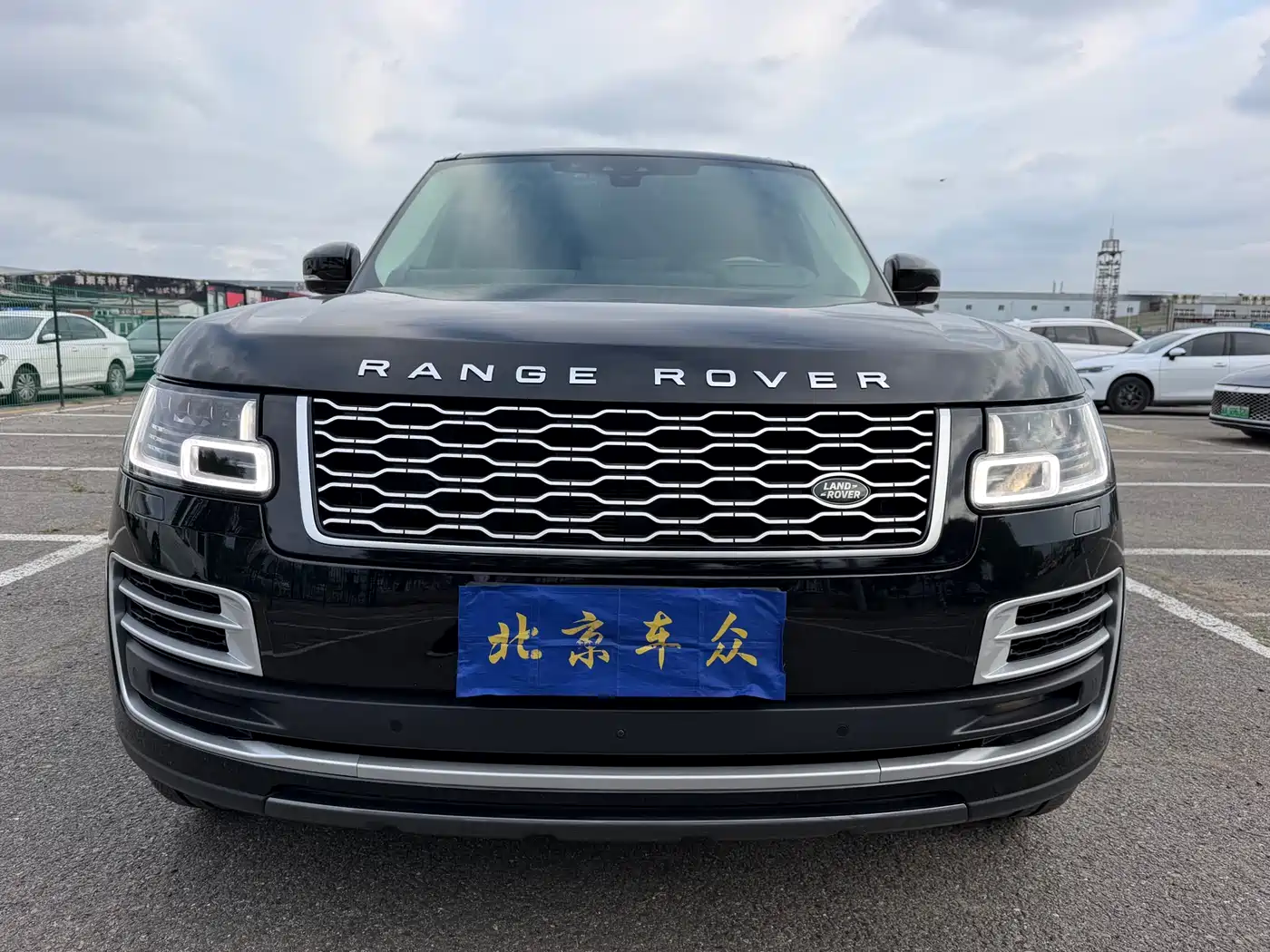 Land Rover Range Rover 2022 3.0 L6 400PS Heritage Extended Classic Edition фото 38