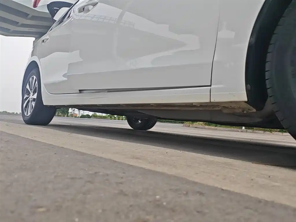 Buick Excelle GT 2019 18T Auto Connected Elite China VI фото 21