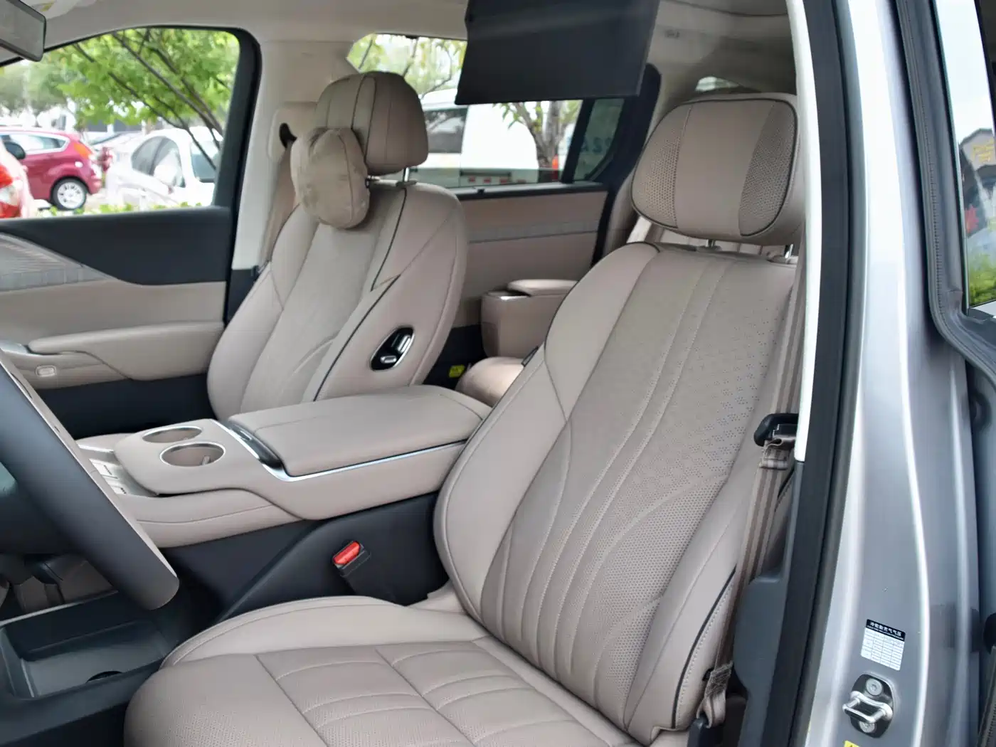 XPeng X9 2025 2025 Extended Range Edition
