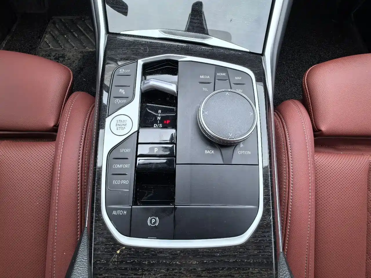 BMW 3 Series 2024 325Li M Sport Package фото 10
