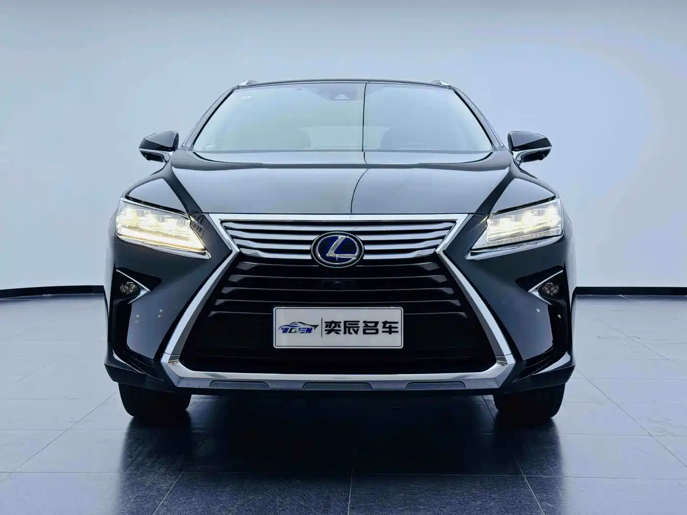 Lexus RX 2016 450h 4WD Elegance Edition фото 2
