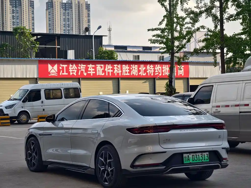 Фото 25 - BYD Han
