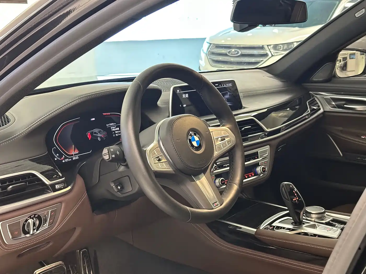 BMW 7 Series 2019 740Li Exclusive M Sport Package фото 10