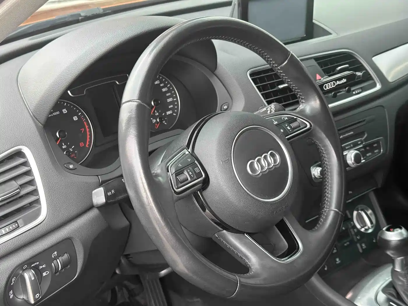 Фото 14 - Audi Q3