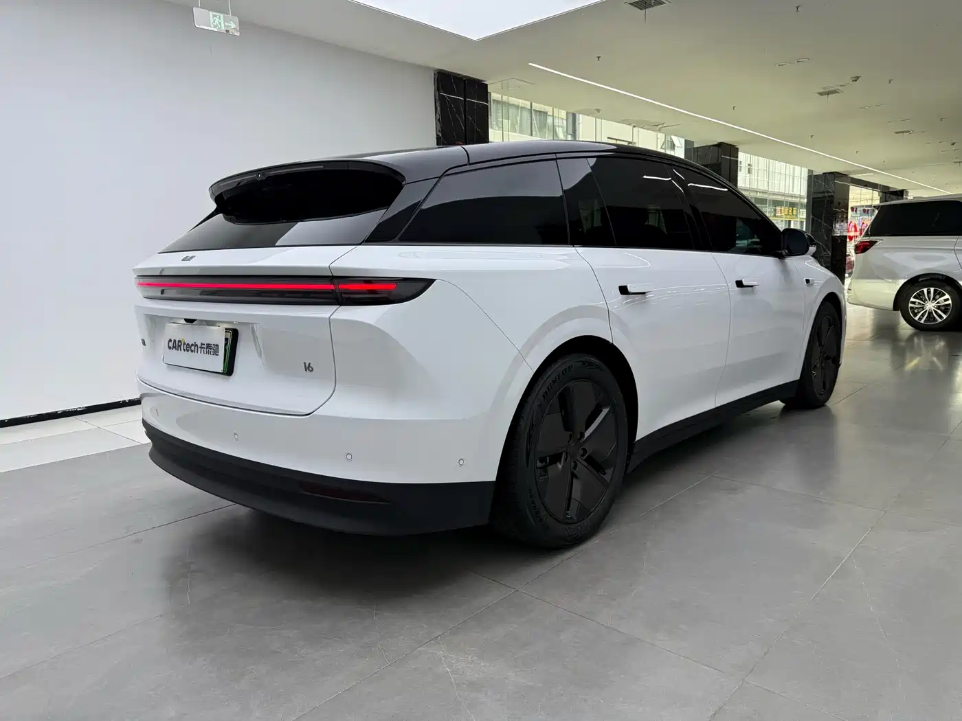 Li Auto i6 2026 2025 2WD Base Model